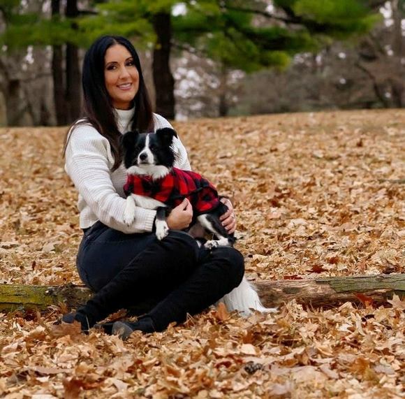 Profile Picture of Michelle Borowiak (@mborowiak) on Poshmark