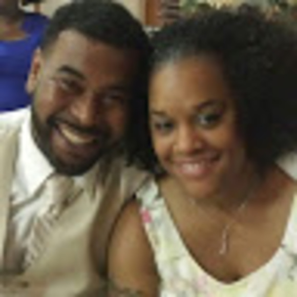 Profile Picture of Christopher Graves (@cgraves8145) on Poshmark