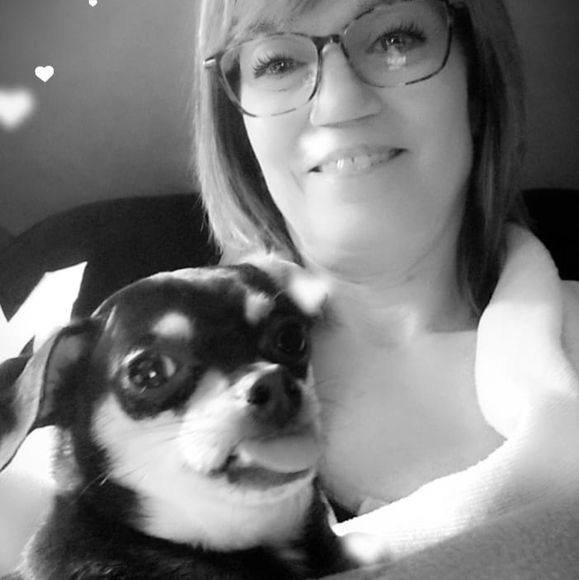 Profile Picture of Deb Burns (@debb70) on Poshmark