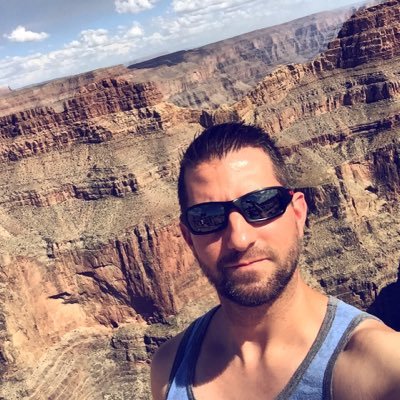 Profile Picture of William-Mathieu (@BenzerTheMan) on Twitter