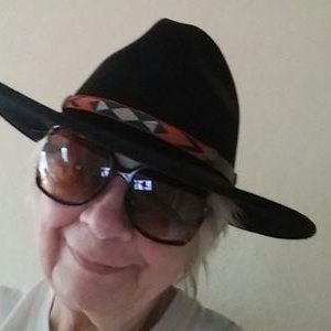 Profile Picture of Diane Conti. (@my2hippiecents) on Twitter