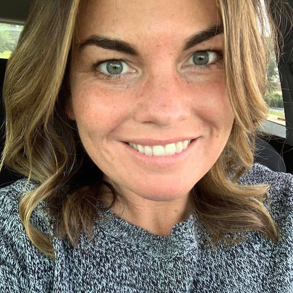 Profile Picture of Natalie Finnegan (@nataliefinnegam) on Poshmark