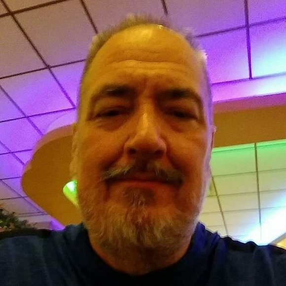 Profile Picture of Russell Hoppes (@russellhoppes) on Poshmark