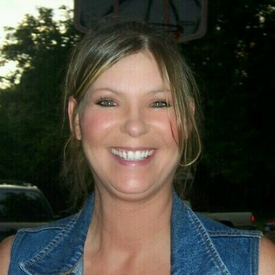 Profile Picture of Sandi VoPava (@Momasandi) on Twitter