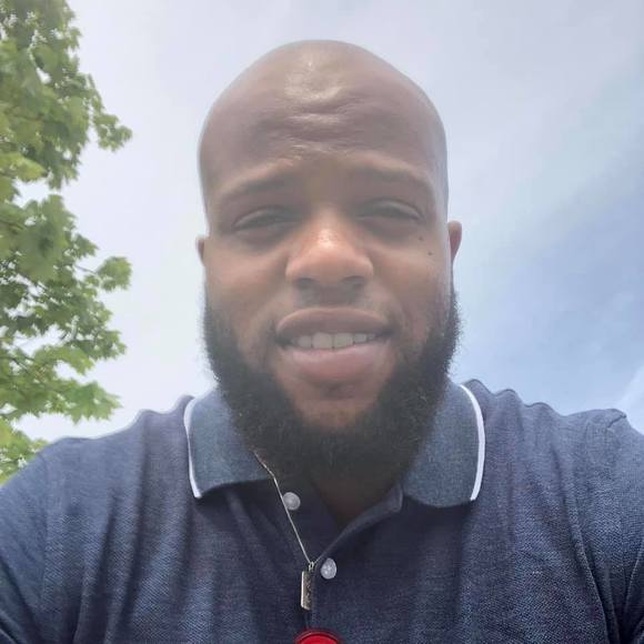 Profile Picture of Kevin Simmons (@kevinsimmons997) on Poshmark