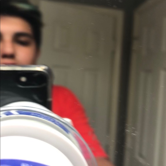 Profile Picture of Joel Gomez (@zoomertx) on Poshmark