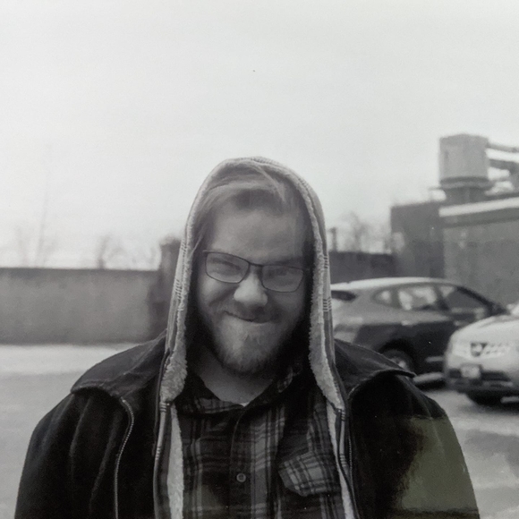 Profile Picture of Samuel Craven (@scraven0829) on Poshmark