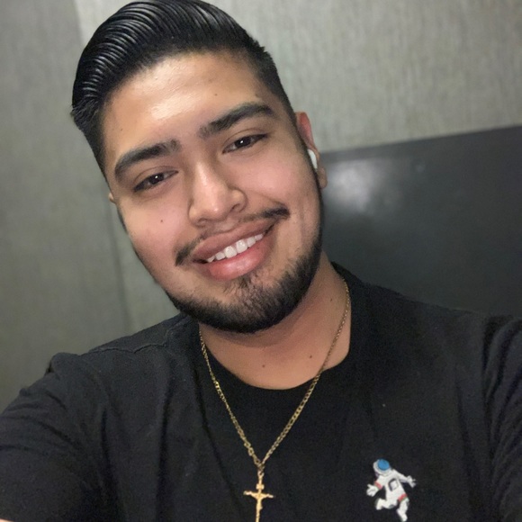 Profile Picture of Kevin Najera (@kevinnajera812) on Poshmark