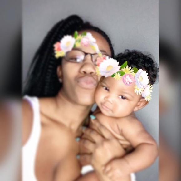 Profile Picture of Alexis Hannon (@xo_aih) on Poshmark