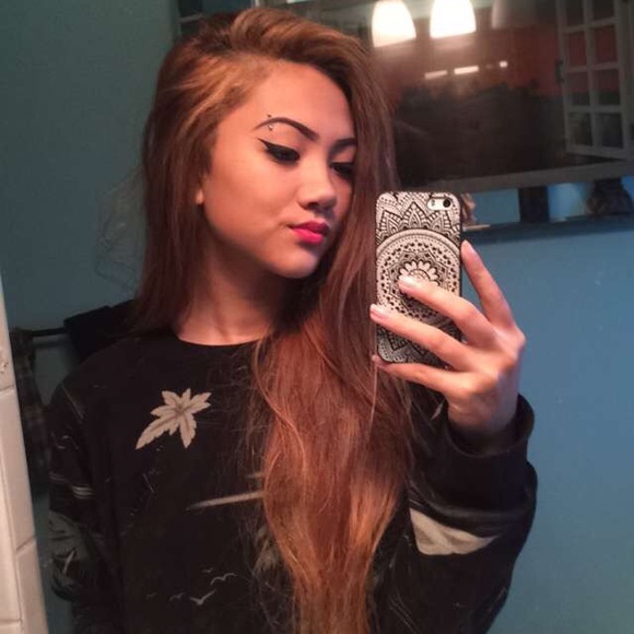 Profile Picture of Kailani Sharrard (@kailanimariee) on Poshmark