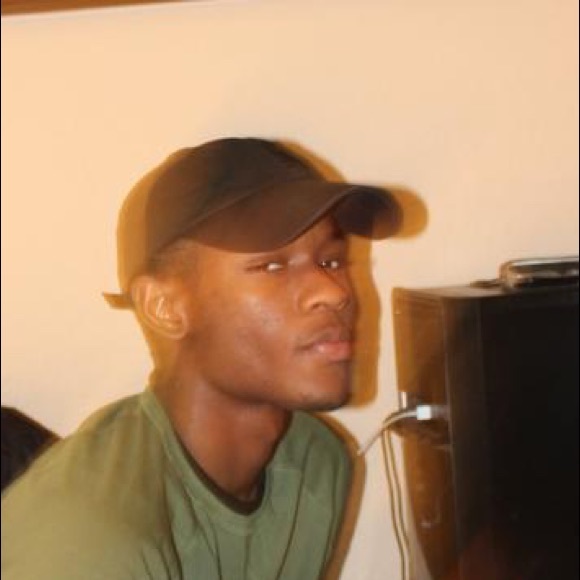 Profile Picture of Obi Ugorji (@obiugorji) on Poshmark