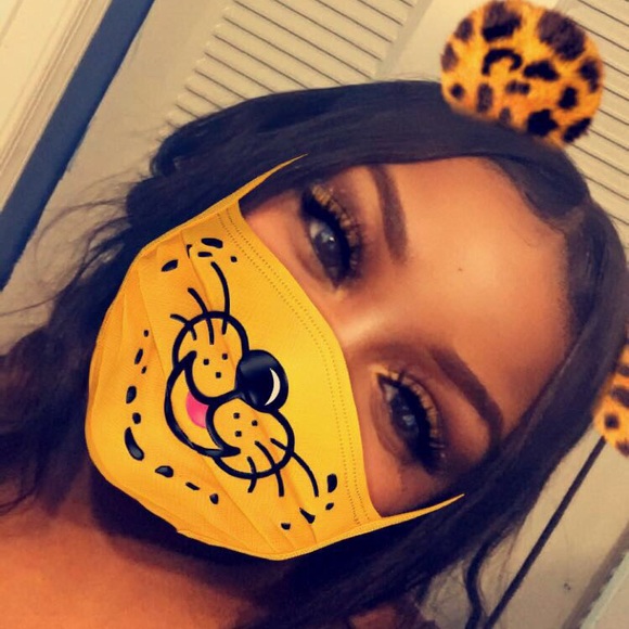 Profile Picture of Taylor Brazelton (@taytaylor16) on Poshmark