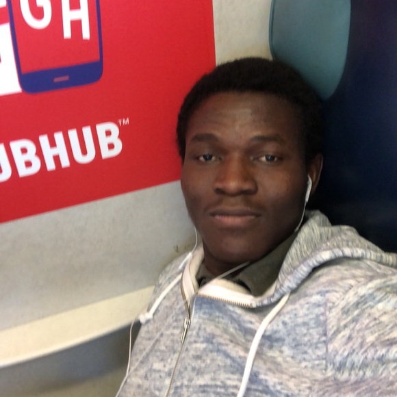 Profile Picture of Mohamadi Zongo (@mohamadi) on Poshmark