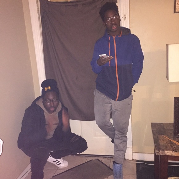 Profile Picture of John Brewer (@brokeboyjay) on Poshmark