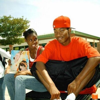 Profile Picture of Sharice Anderson (@reehsiboo) on Twitter