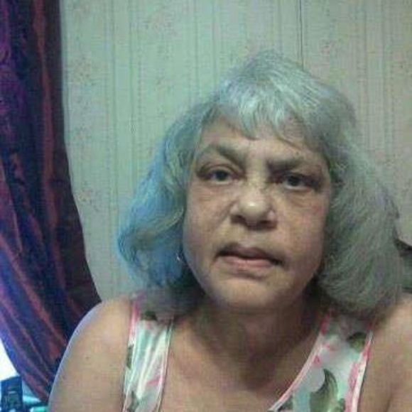 Profile Picture of Alicia Michael (@amichael1988) on Poshmark