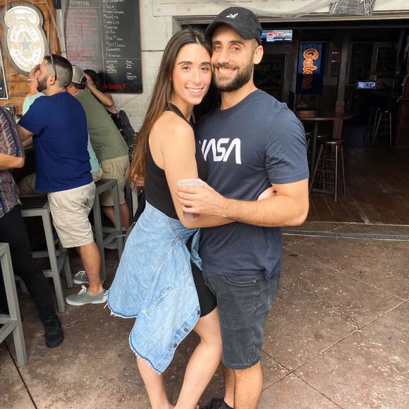 Profile Picture of Amanda Wagner (@amandacwagner) on Poshmark