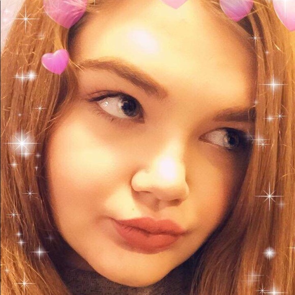 Profile Picture of Megan Shields (@megan62403) on Poshmark