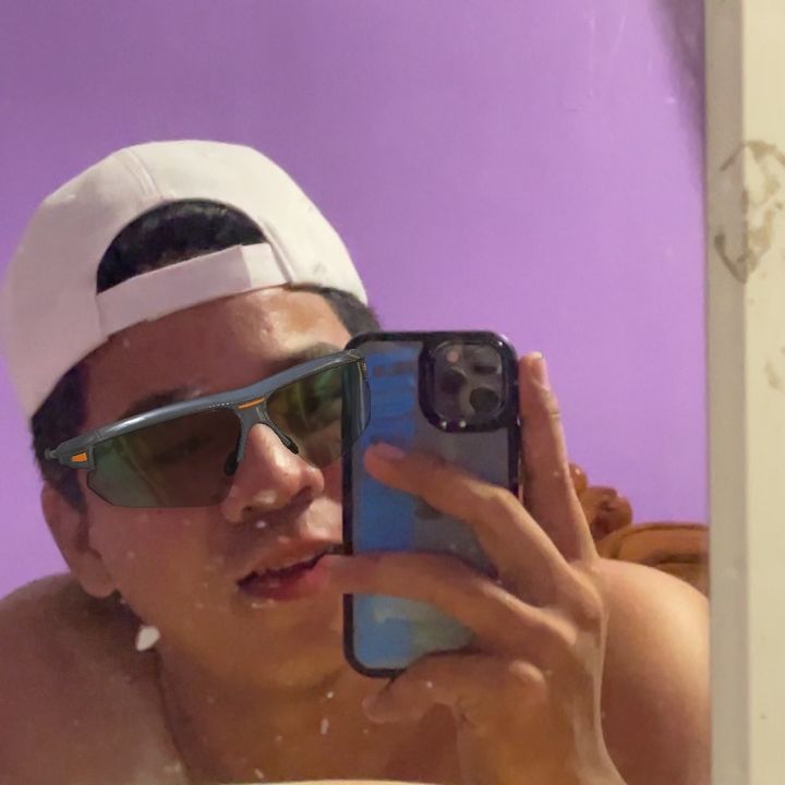Profile Picture of Kenneth Princesa (@kennethedzel) on Tiktok