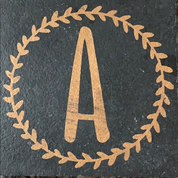 Profile Picture of Jennifer Abbondandolo (@jrari) on Poshmark