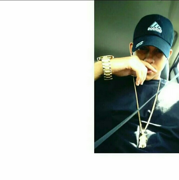 Profile Picture of Edwin Ojeda (@oj_edwyn) on Poshmark