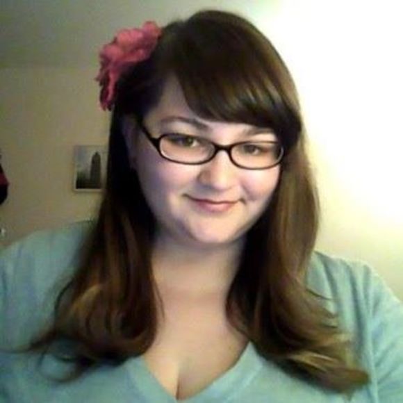 Profile Picture of Megan Fowler (@fowlermegan28) on Poshmark