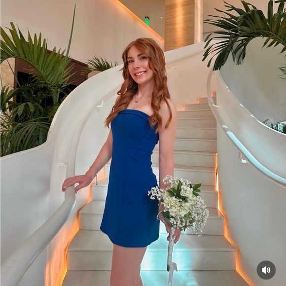 Profile Picture of Noelle Horning (@noelle_horning) on Poshmark