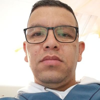 Profile Picture of Alexander Robledo (@alex23robledo) on Twitter