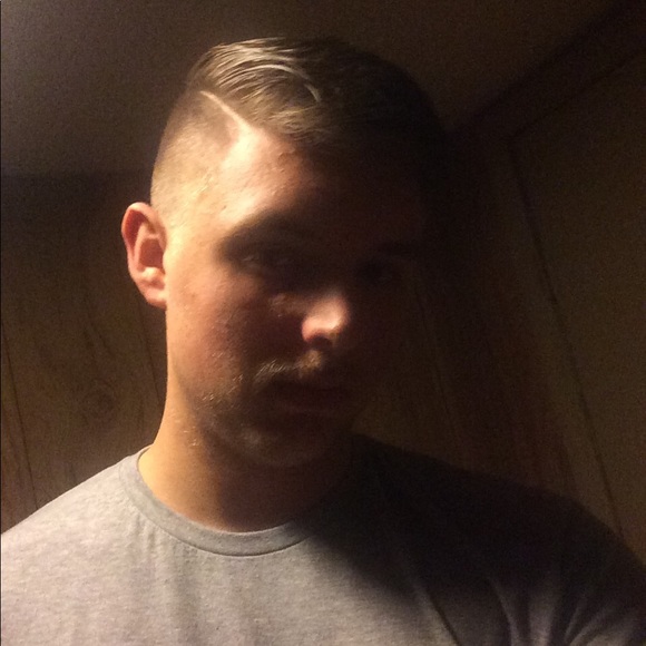 Profile Picture of Jonathan Miller (@jonmiller7977) on Poshmark