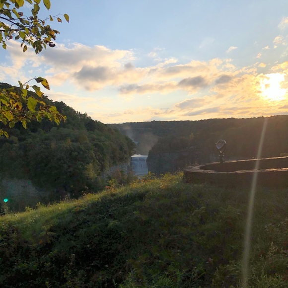 Profile Picture of James Hodgson (@jhodg7) on Poshmark