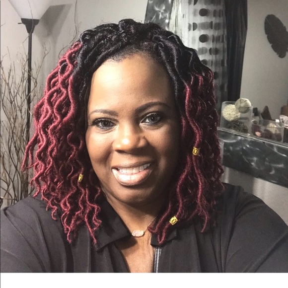 Profile Picture of Kim Byrd (@kbyrd99) on Poshmark