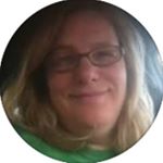 Profile Picture of Anne Engle Cummings (@happygirlstl_) on Instagram