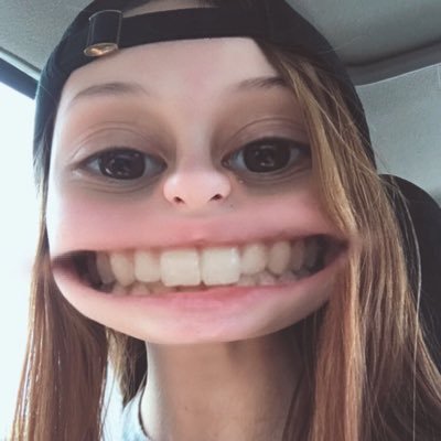 Profile Picture of Autumn 🥀 (@heck_boi) on Twitter