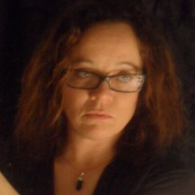 Profile Picture of Carol Tibbitts (@MyManduraBiz) on Twitter