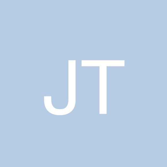Profile Picture of Jessie Tomasetti (@jessietomasetti) on Poshmark