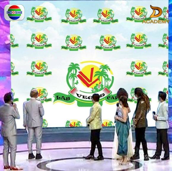 Profile Picture of Vegas Vegas (@vegas_vegas) on Poshmark