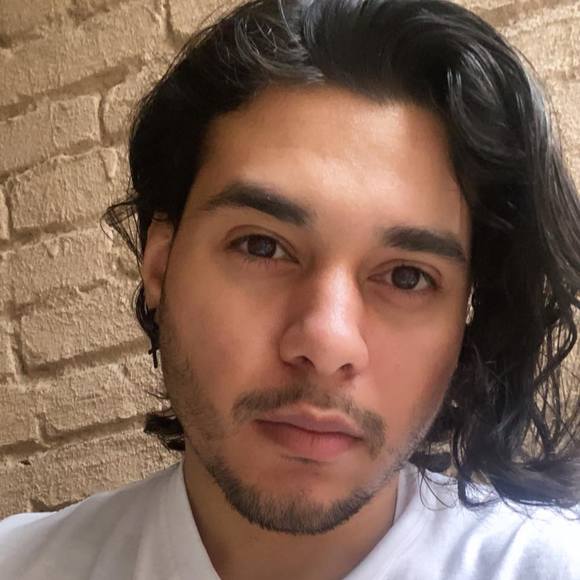 Profile Picture of Fabian Morales (@iskatenewyork) on Poshmark