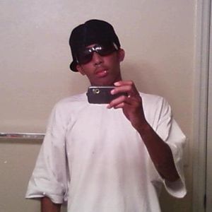Profile Picture of Alex Savage (@olivencia09) on Myspace
