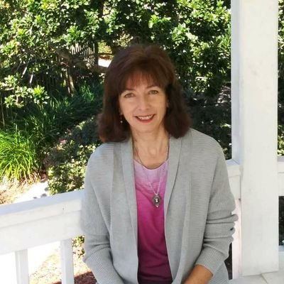 Profile Picture of Debra A. Richardson (@liviforward) on Twitter