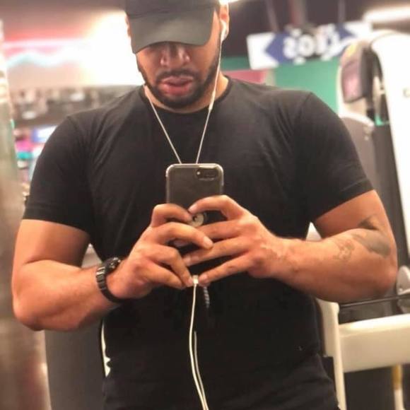 Profile Picture of Kenneth Bender (@kensandiego) on Poshmark