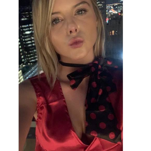 Profile Picture of Meg Moore (@megpaigemoore) on Poshmark