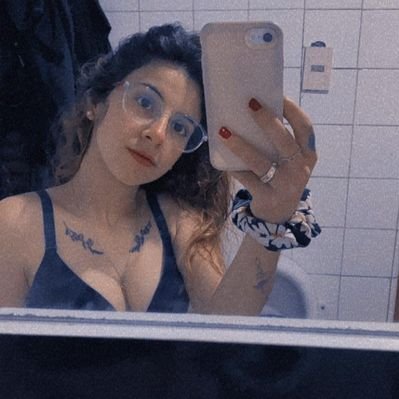 Profile Picture of Micaela Alvarezon Twitter