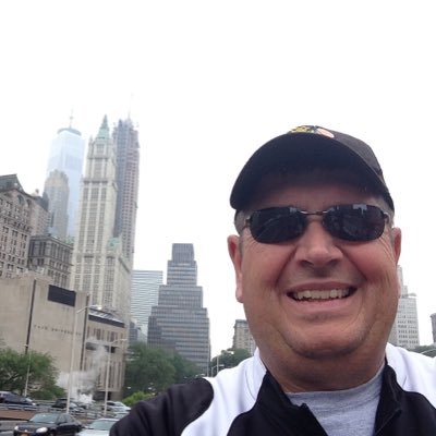 Profile Picture of Ken Nelson 🏈🏀🍻 (@kenref1) on Twitter