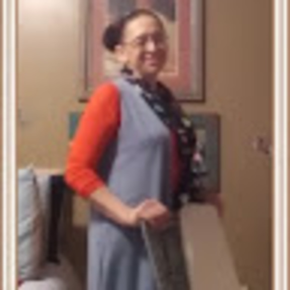 Profile Picture of Jennifer Schroader (@bamababe45) on Poshmark