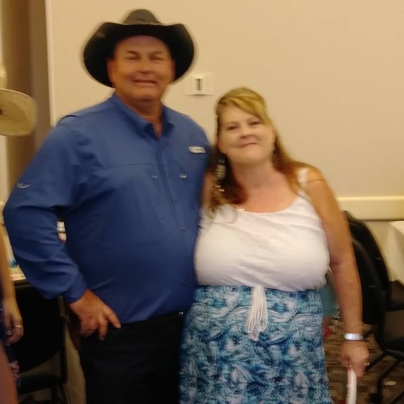 Profile Picture of Kathryn Wipff (@kwipff87) on Poshmark