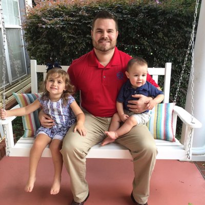 Profile Picture of Dustin Lee (@DustinMLee) on Twitter