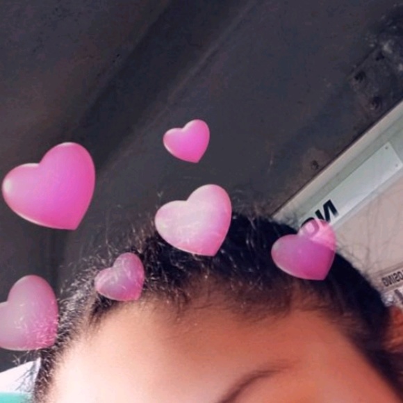 Profile Picture of Lillian Vasquez (@lillianvasqu515) on Poshmark