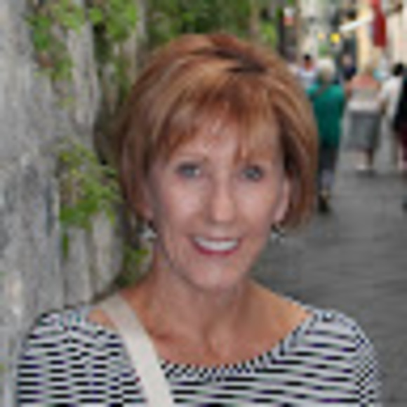 Felice Augsburg - Poshmark Profile Picture of Felice Augsburg (@feliceaugsburg) on Poshmark