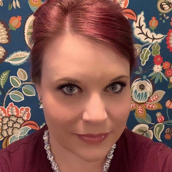 Profile Picture of Tanna Taubenheim (@abc52001) on Poshmark