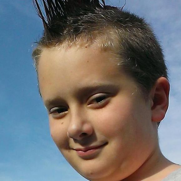 Profile Picture of Chris Stockwell (@pcsurge) on Poshmark